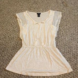 Peplum lace shirt